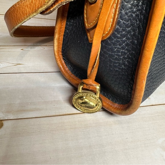 Dooney & Bourke Navy/Tan Crossbody Bag - Picture 3 of 8